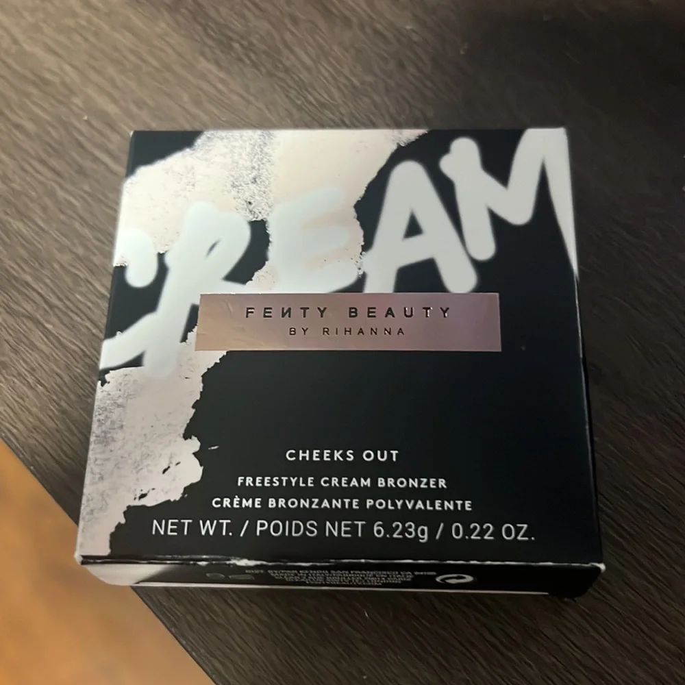 💕🌙HP! Fenty Hunnie Glaze Cheeks Out Freestyle Bronzer